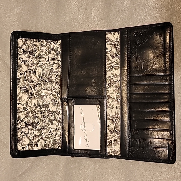 Large wallet - Picture 4 of 5